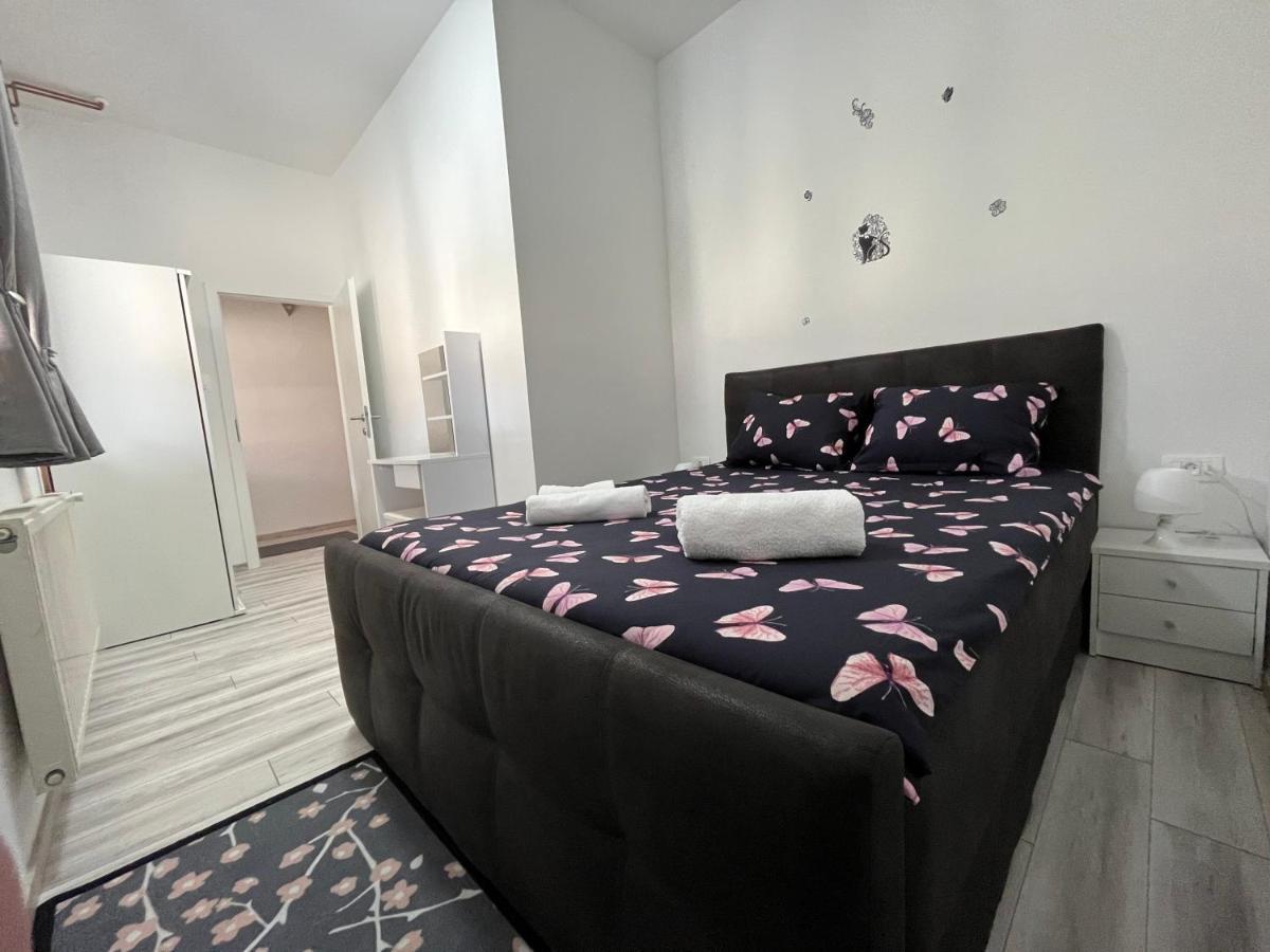 Apartment Tilia Otočac Buitenkant foto